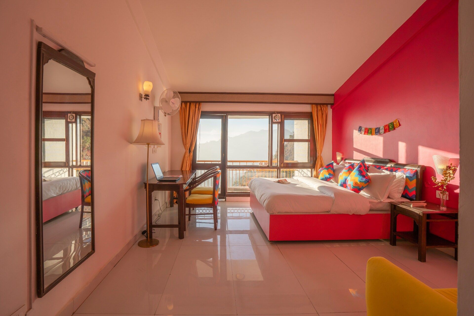 Bed in 12 Bed Mixed Dormitory Room with Ensuite Bathroom