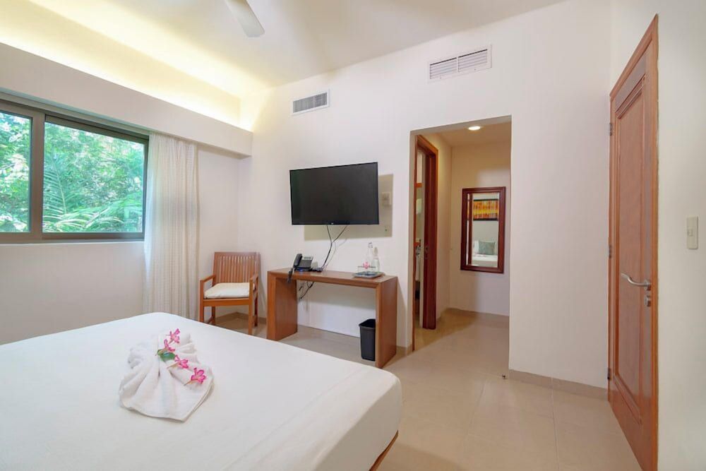 Riviera Maya Suites Basic Double Room, 1 Double Bed 14