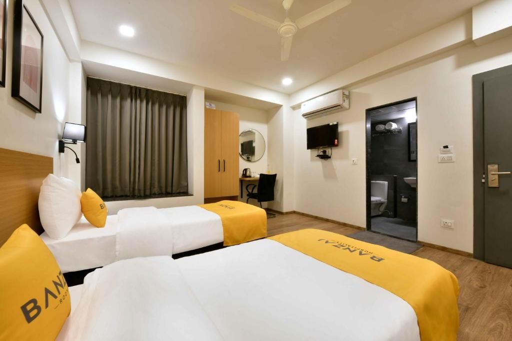 BANZAI ROOMS Twin Room 2