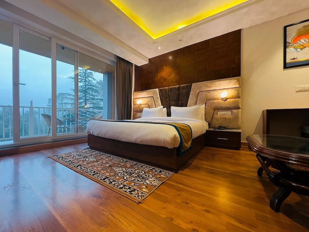 Premium Room with Balcony 1