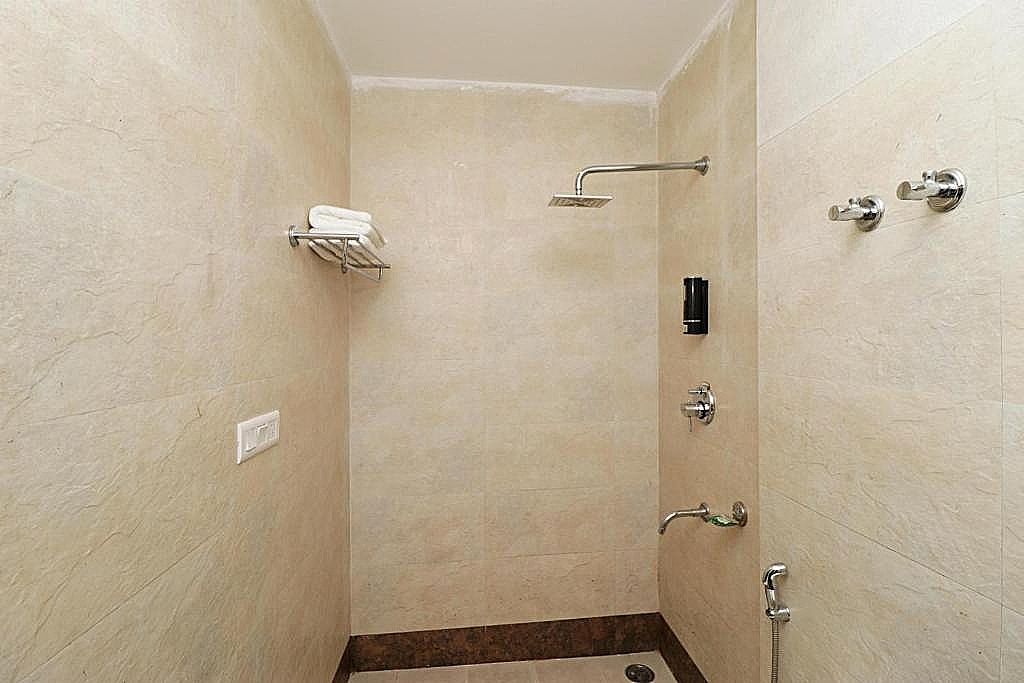 Hotel Mirage Residency - Hill View Hotel in Dharamshala Deluxe Room With Balcony Non AC 8