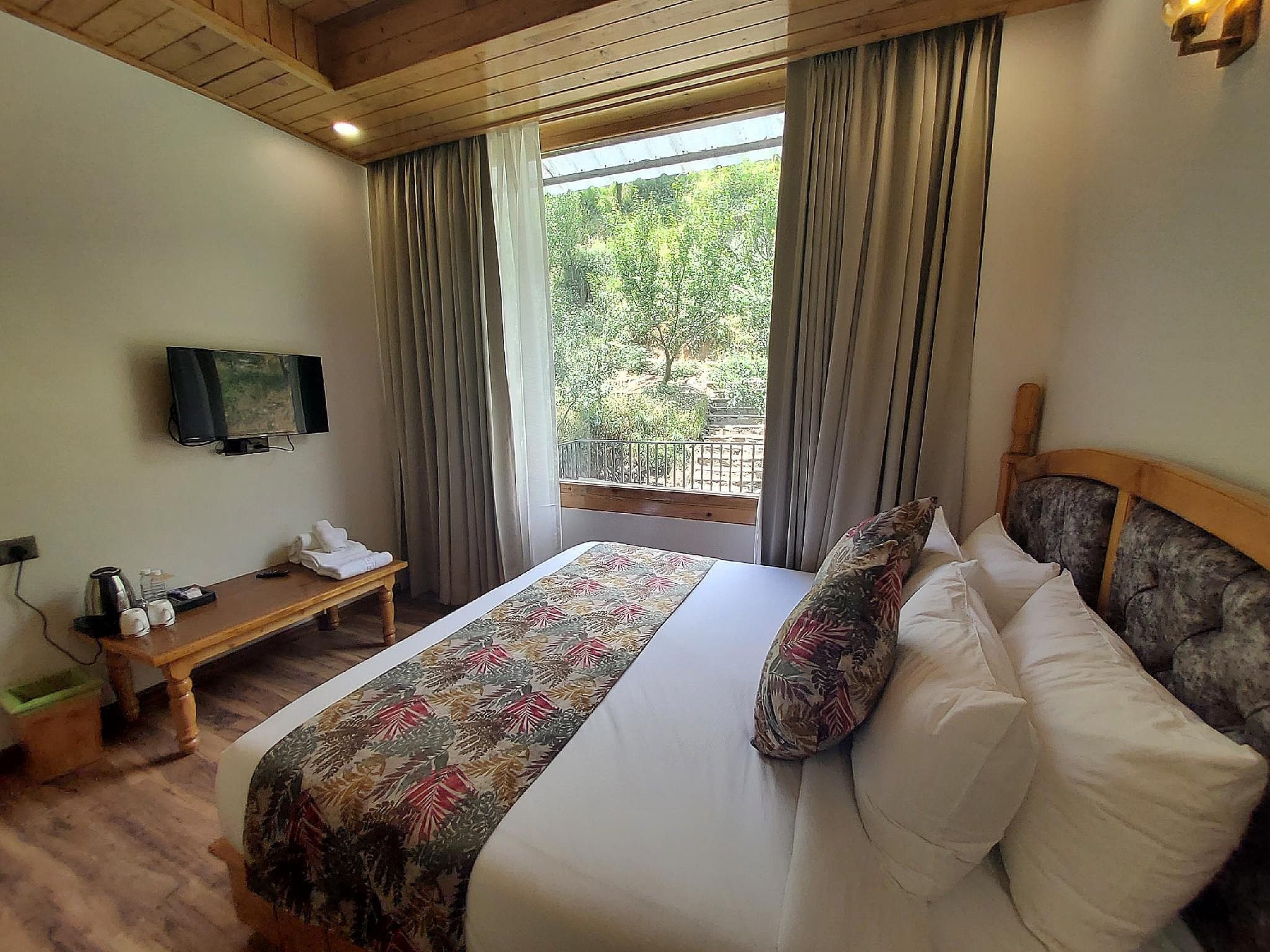 Deluxe room orchard view