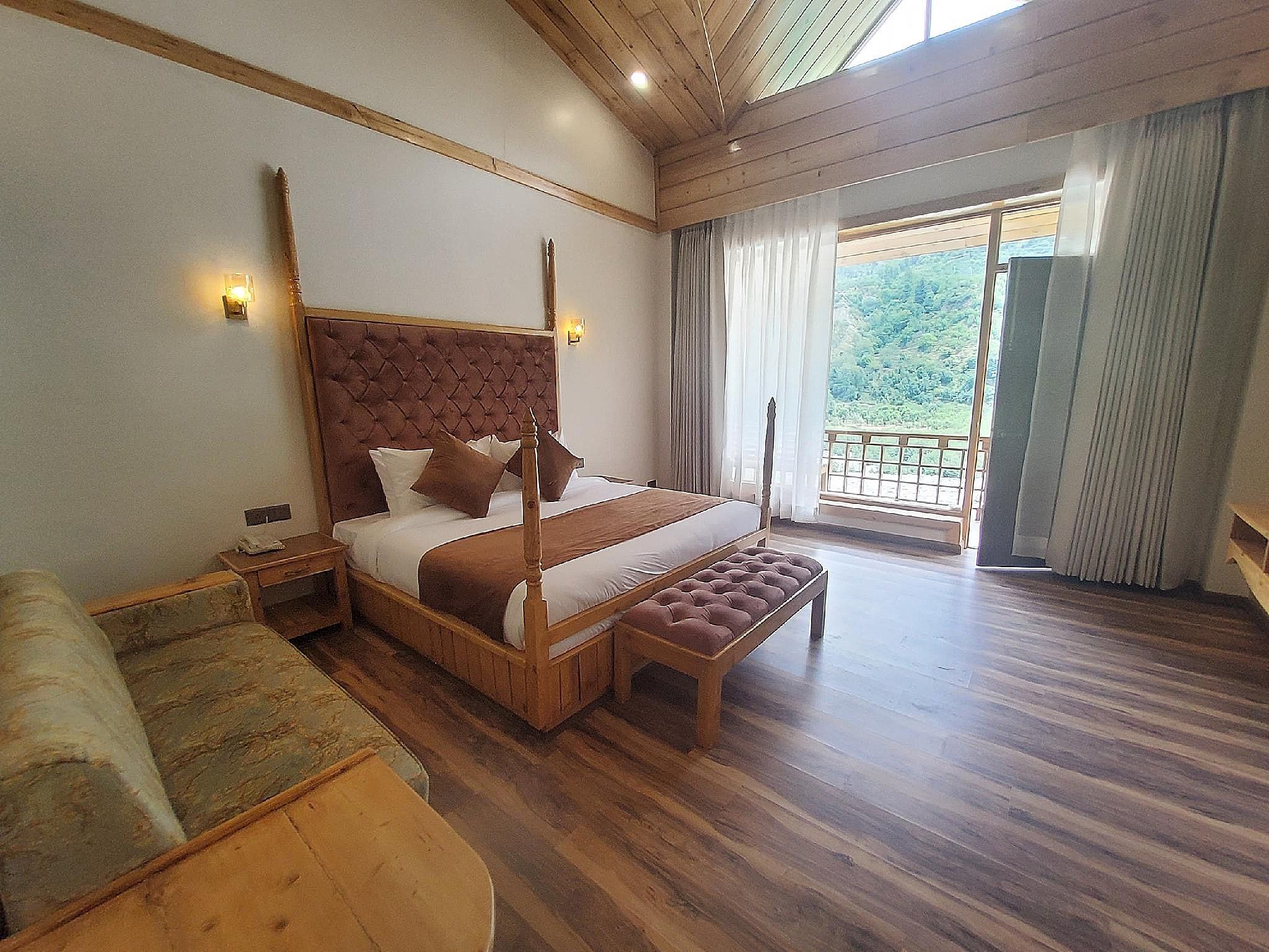 Duplex Room with 1 king and 1 Queen size Bed