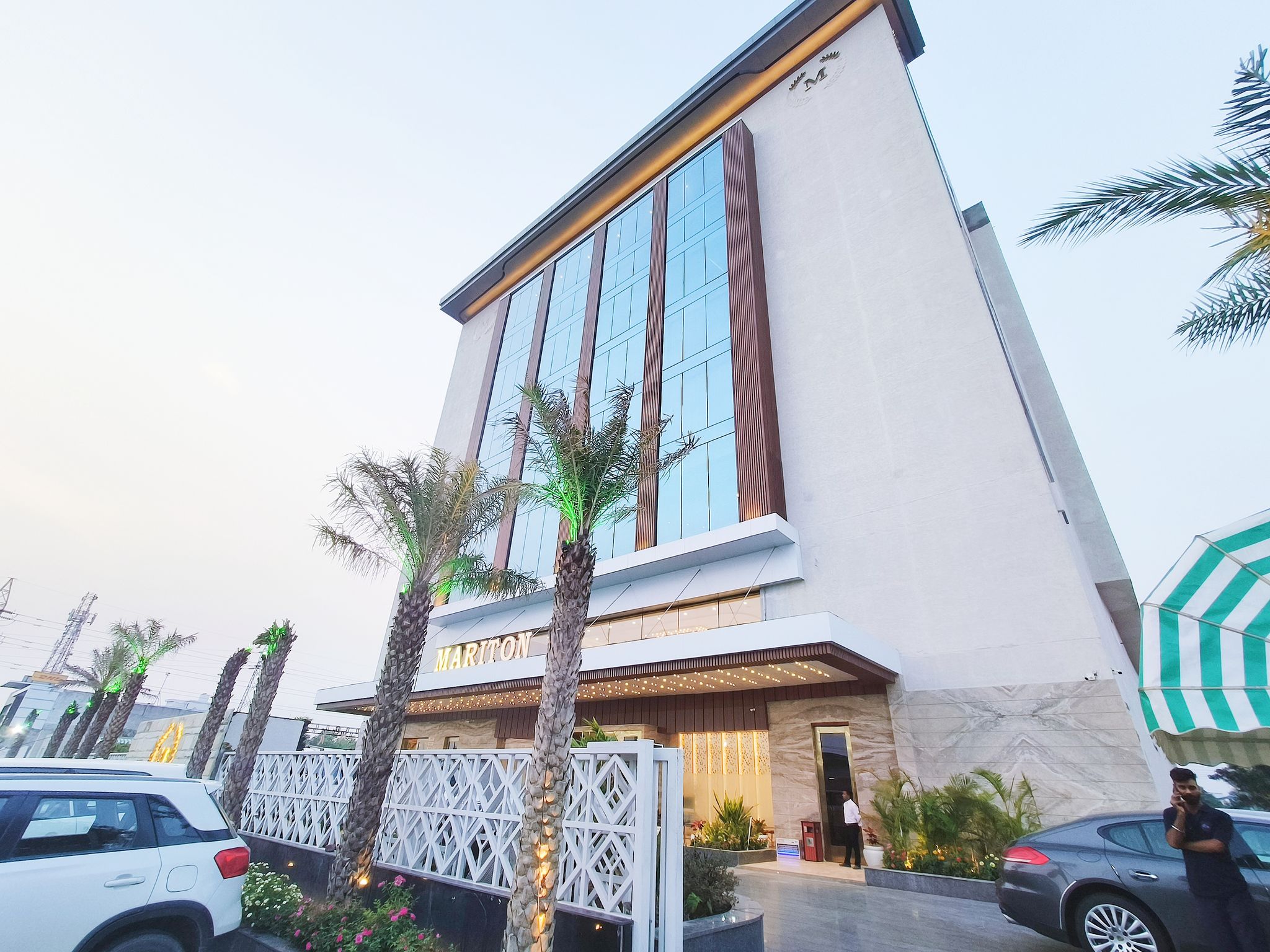 undefined Mariton Hotel 6