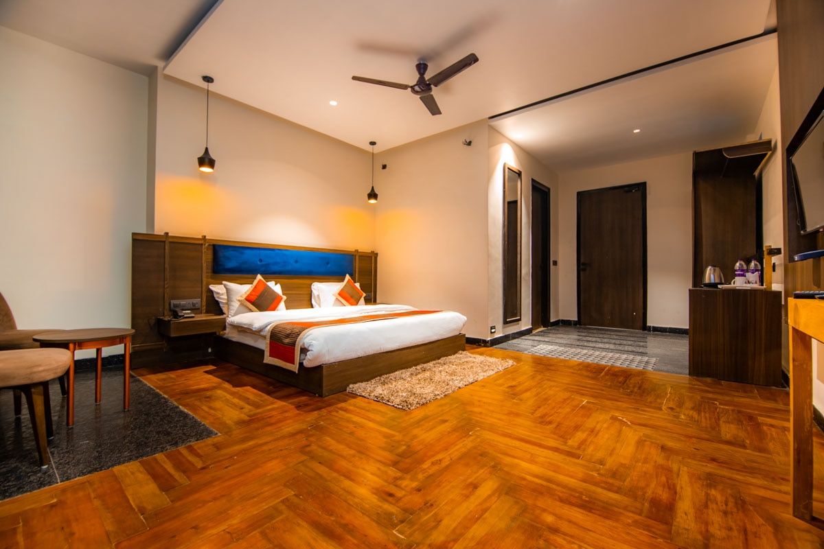 The Mountain Paradise Resort The Stone Castle