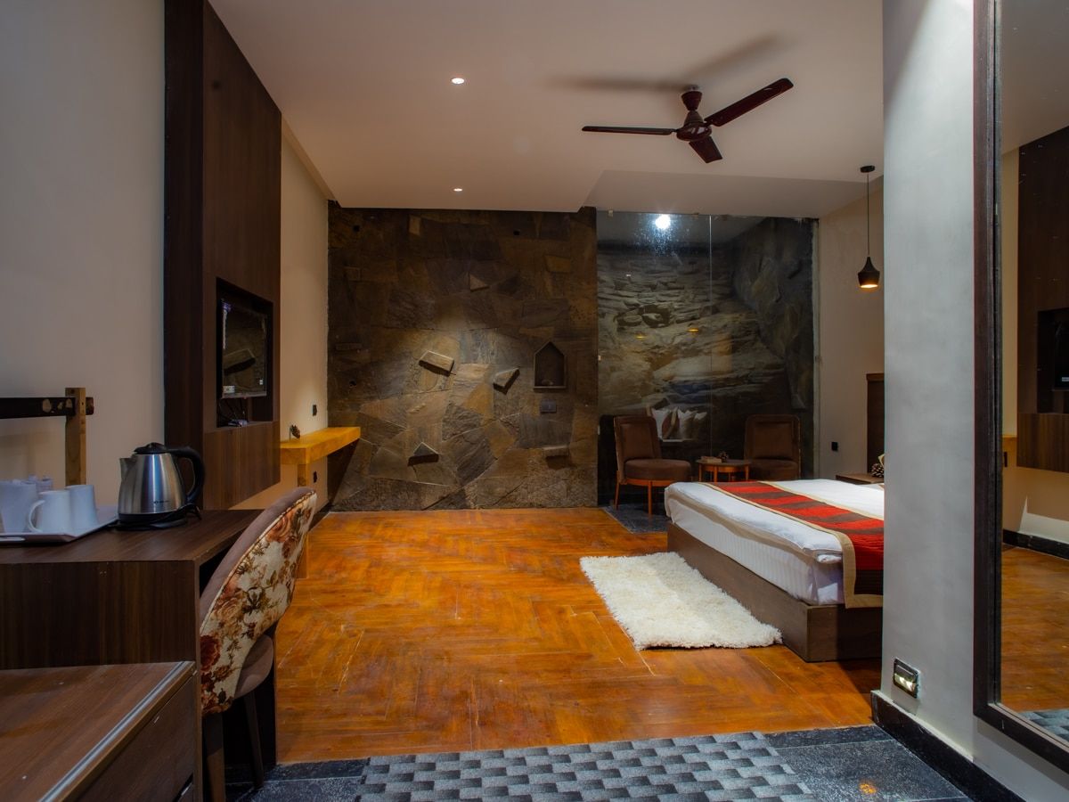 The Mountain Paradise Resort The Stone Castle 9