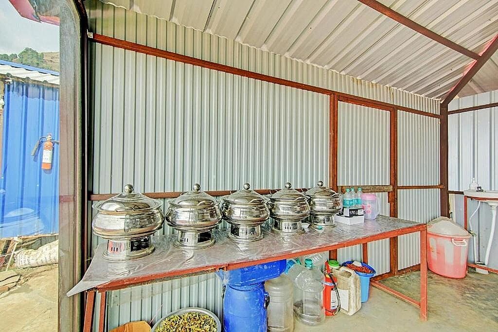 Food & Dining