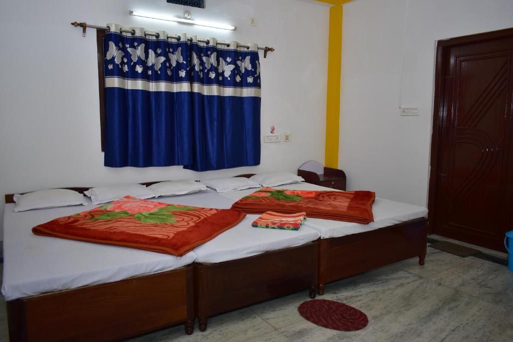 Family Room with Garden View