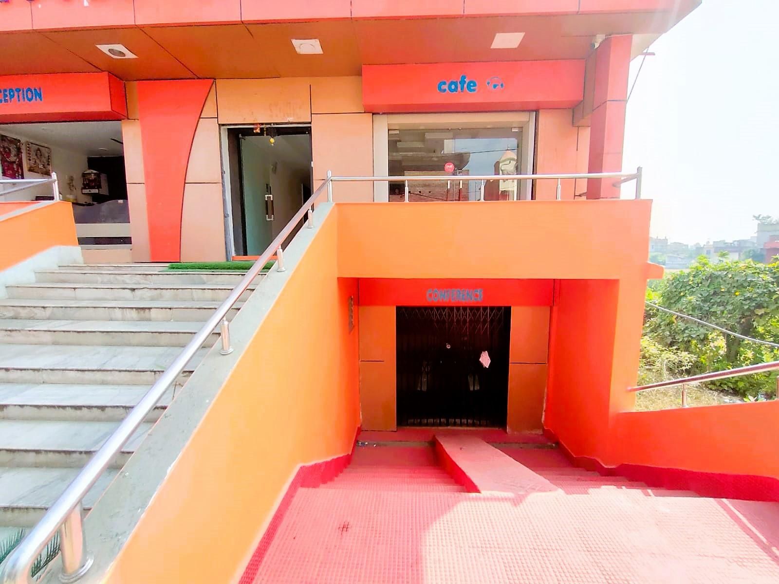 2e004828d8e924fc40a45bfcd1520587