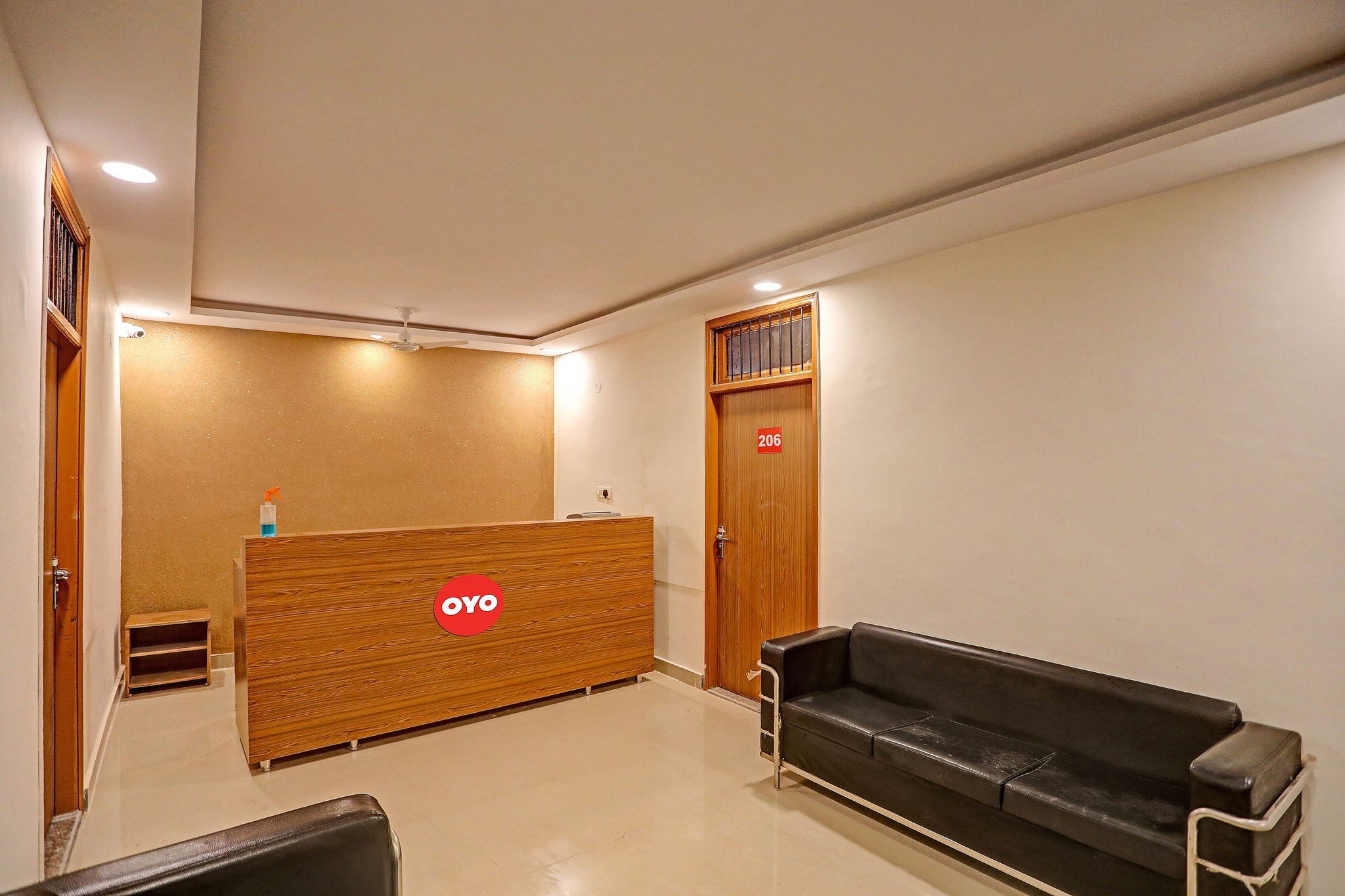 Side Image 2