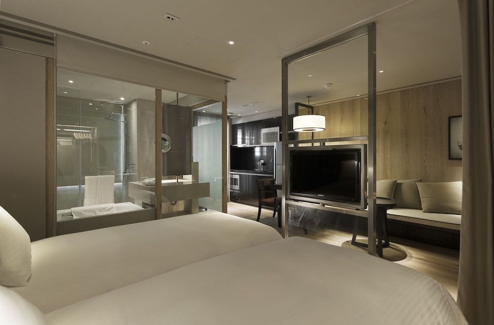 undefined Gloria Residence 8