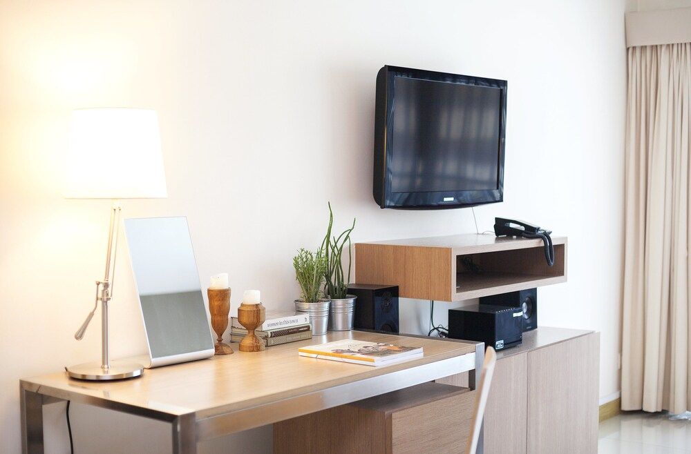 Viva Garden Serviced Residence Superior Studio, Balcony 12