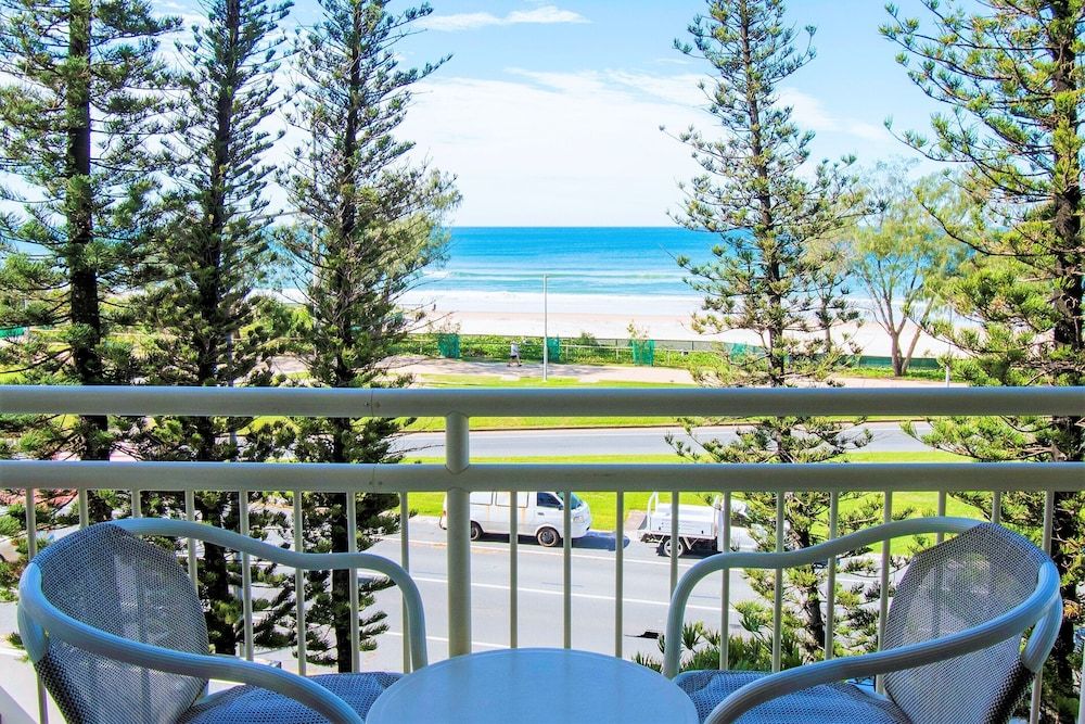 Seacrest Beachfront Holiday Apartments Two Bedroom Ocean View Apartment 16