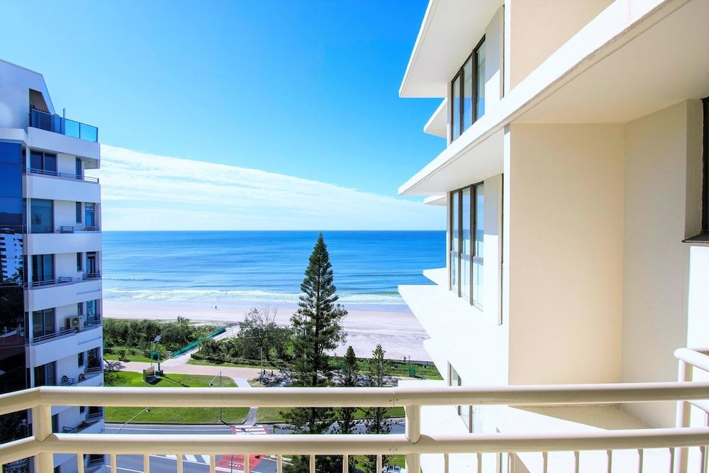 Seacrest Beachfront Holiday Apartments Two Bedroom Ocean View Apartment 20