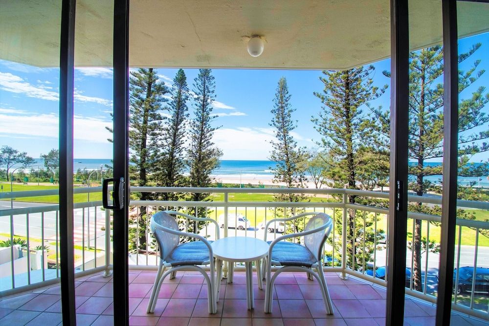 Seacrest Beachfront Holiday Apartments Two Bedroom Ocean View Apartment 15