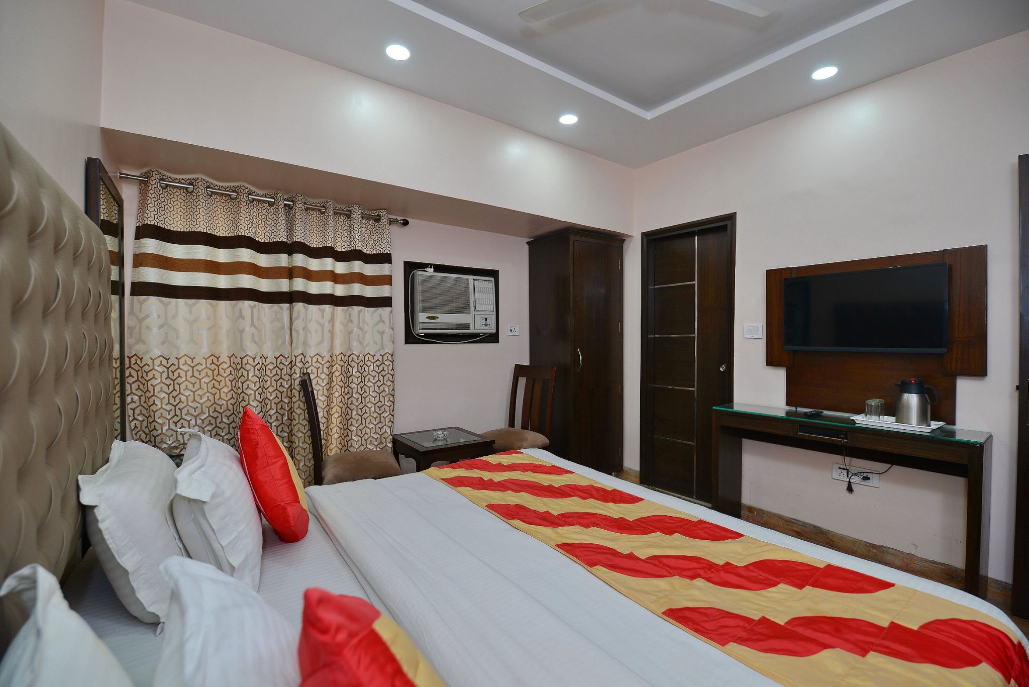 Deluxe Room With Free Wi-Fi-Local ID Accepted