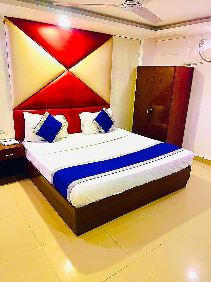 Hotel Krone IGI Airport Delhi Deluxe Room 2