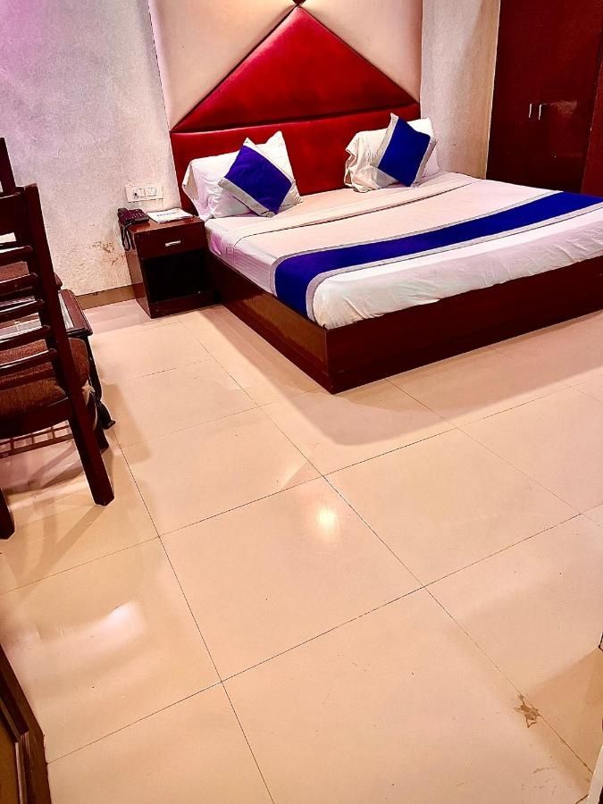 Hotel Krone IGI Airport Delhi Deluxe Room