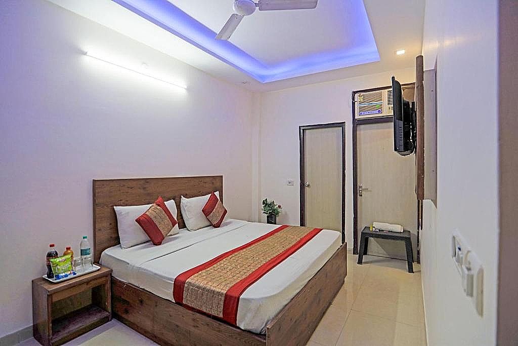 Hotel Moody Moon Deluxe Double Room 11