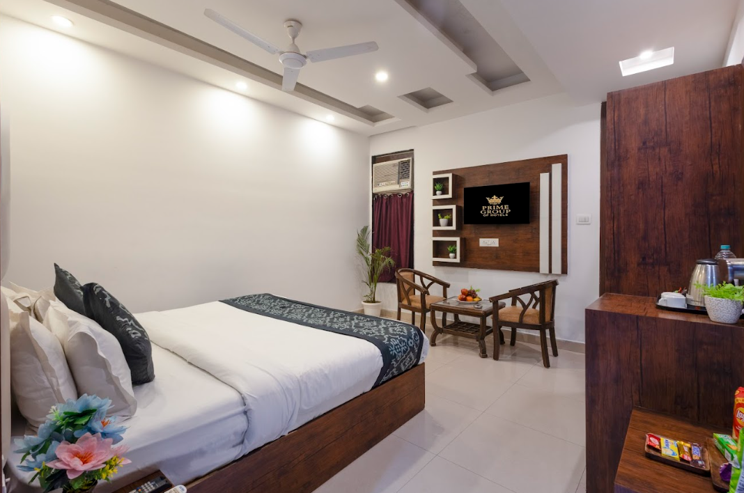 Hotel The Tark IGI Airport Delhi Deluxe Room 7