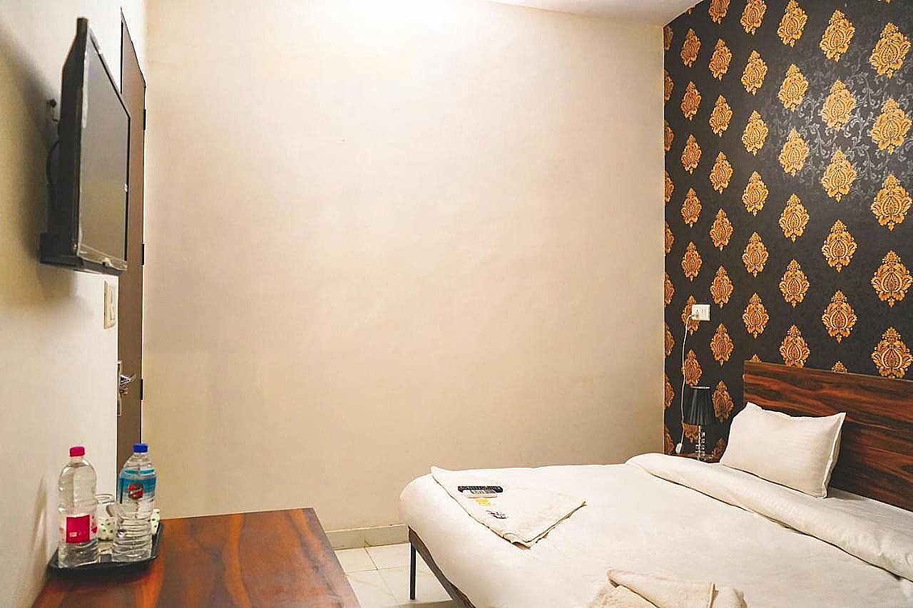 undefined Town Plaza 3