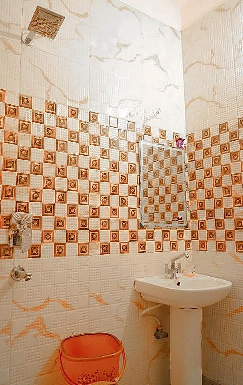 Town Plaza Deluxe Double Room (2 Adults + 1 Child) 3