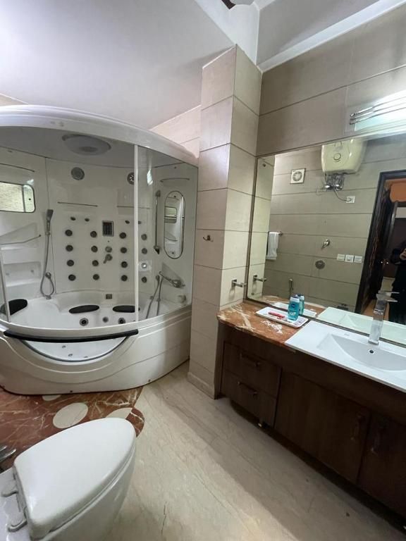 Florence By NStay Deluxe Room 8