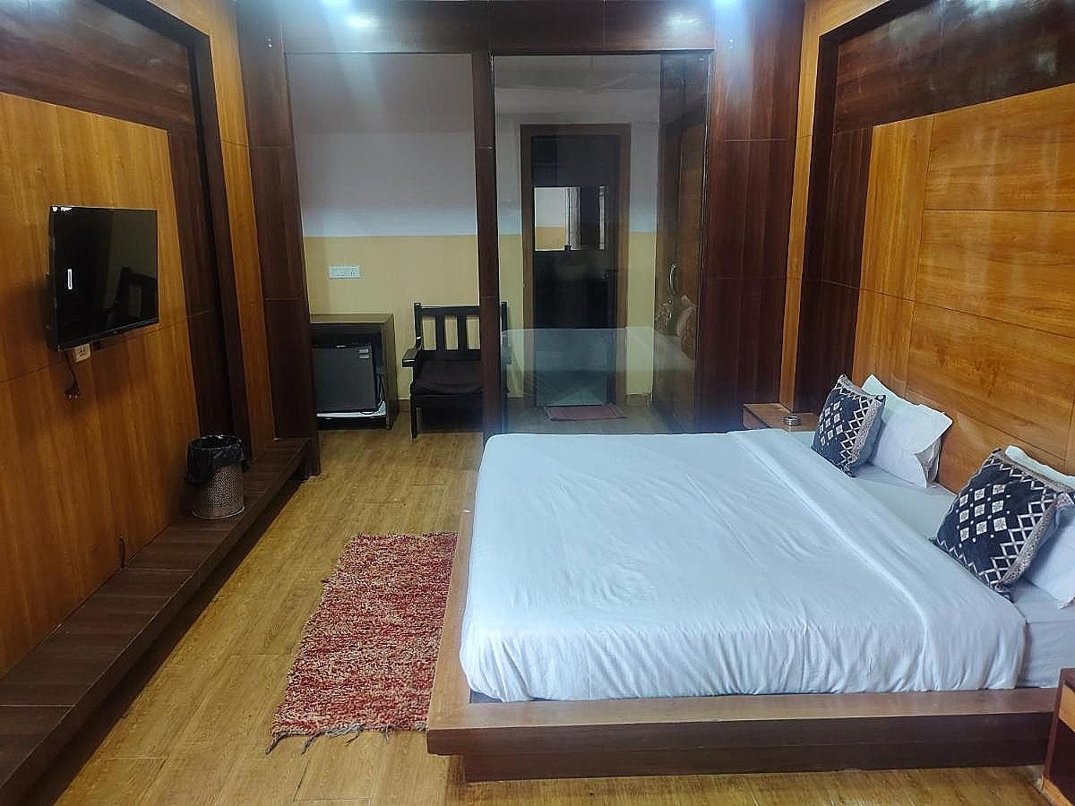 Hotel Noida Dreamz 44