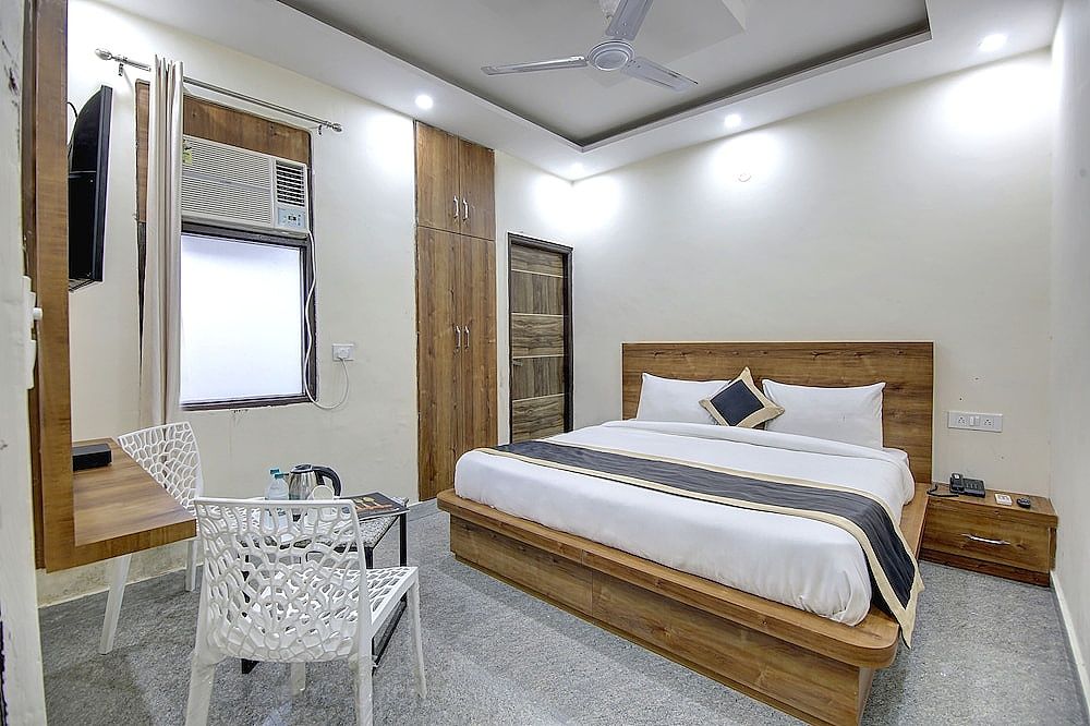 undefined Hotel Premier Noida 10