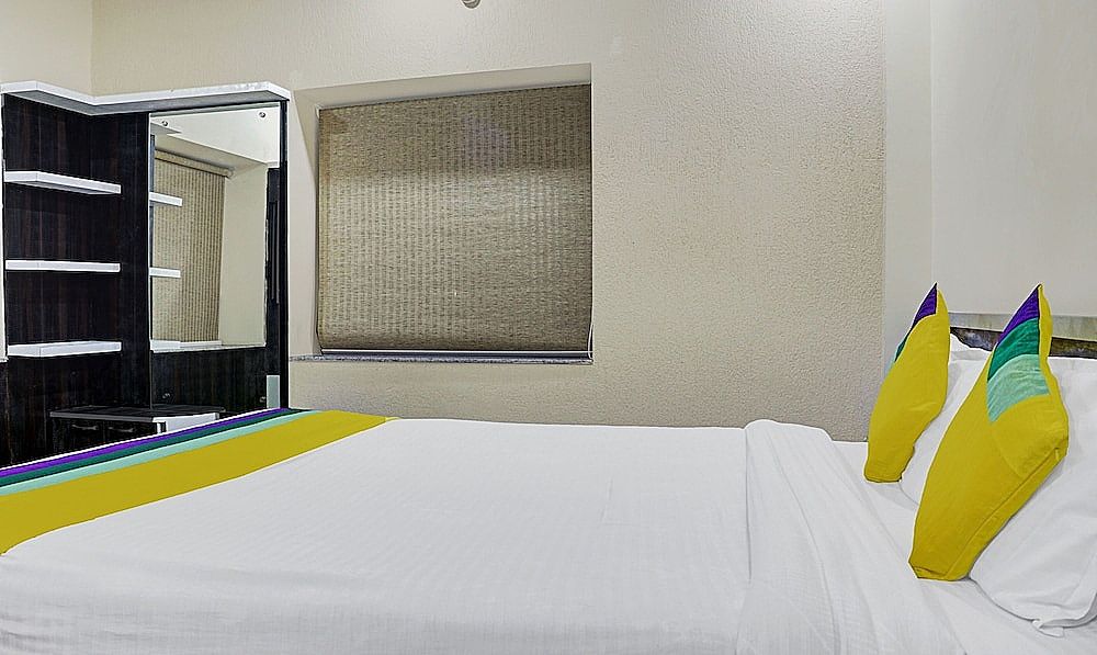 Itsy Hotels Cradle Regency Standard Double Room 6