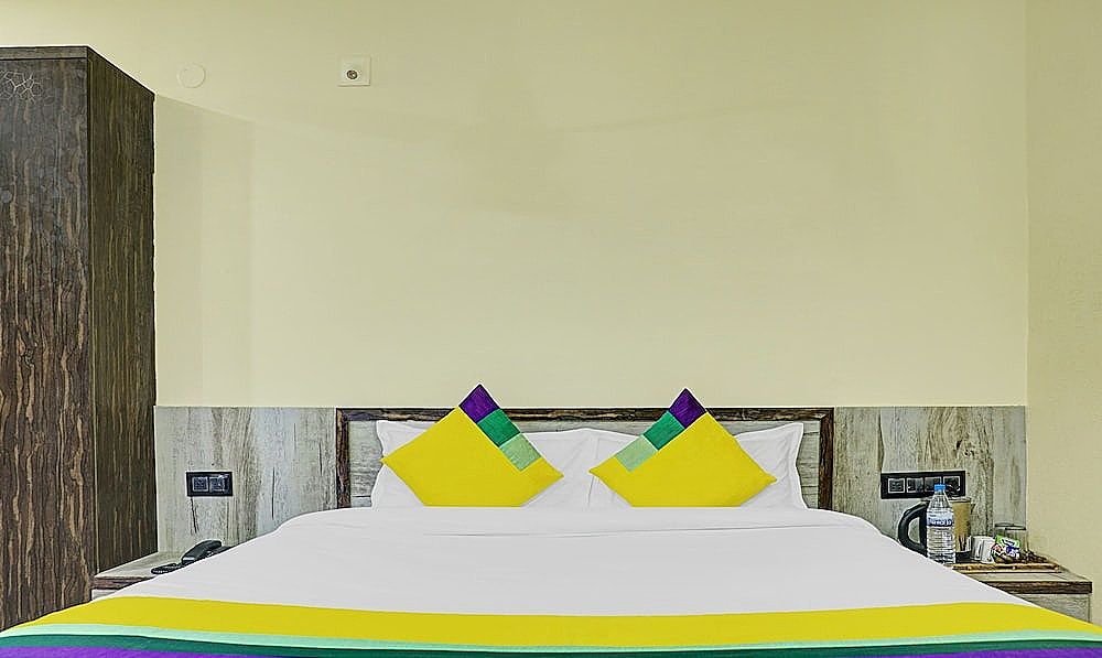 Itsy Hotels Cradle Regency Standard Double Room 5