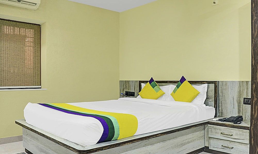 Itsy Hotels Cradle Regency Standard Double Room 7