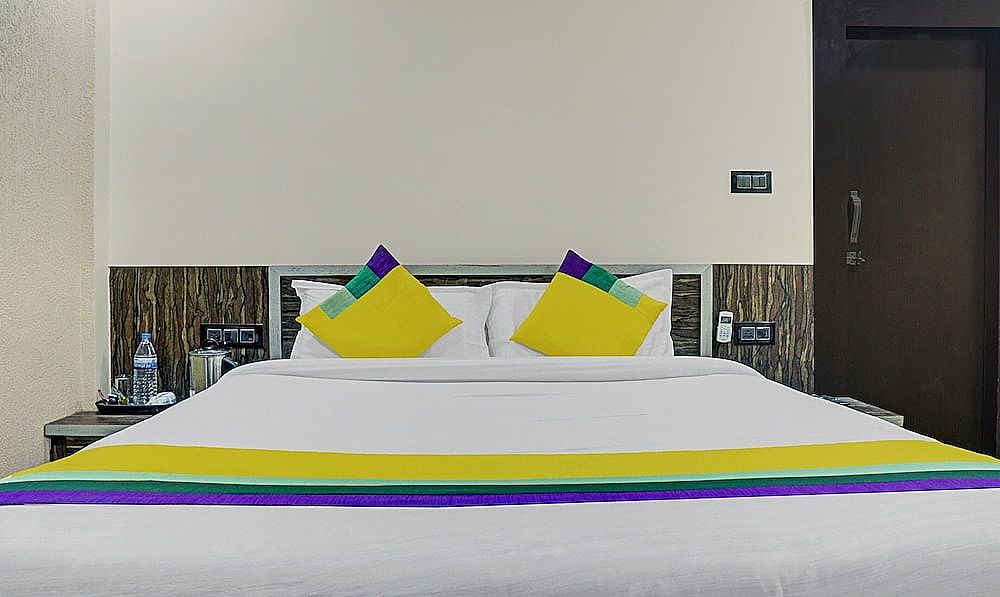Itsy Hotels Cradle Regency Standard Double Room 8