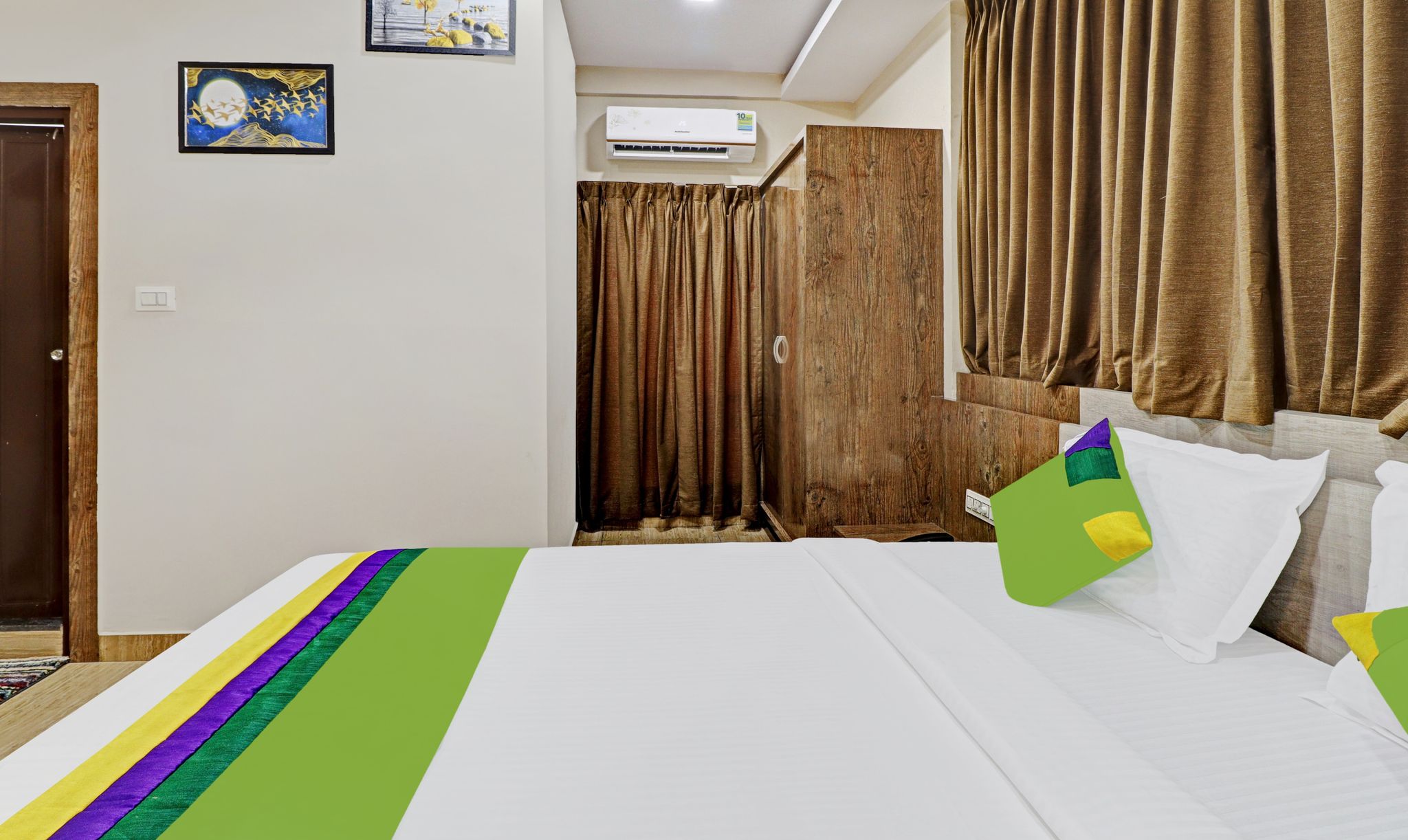 Treebo Zion Standard Double Room 4