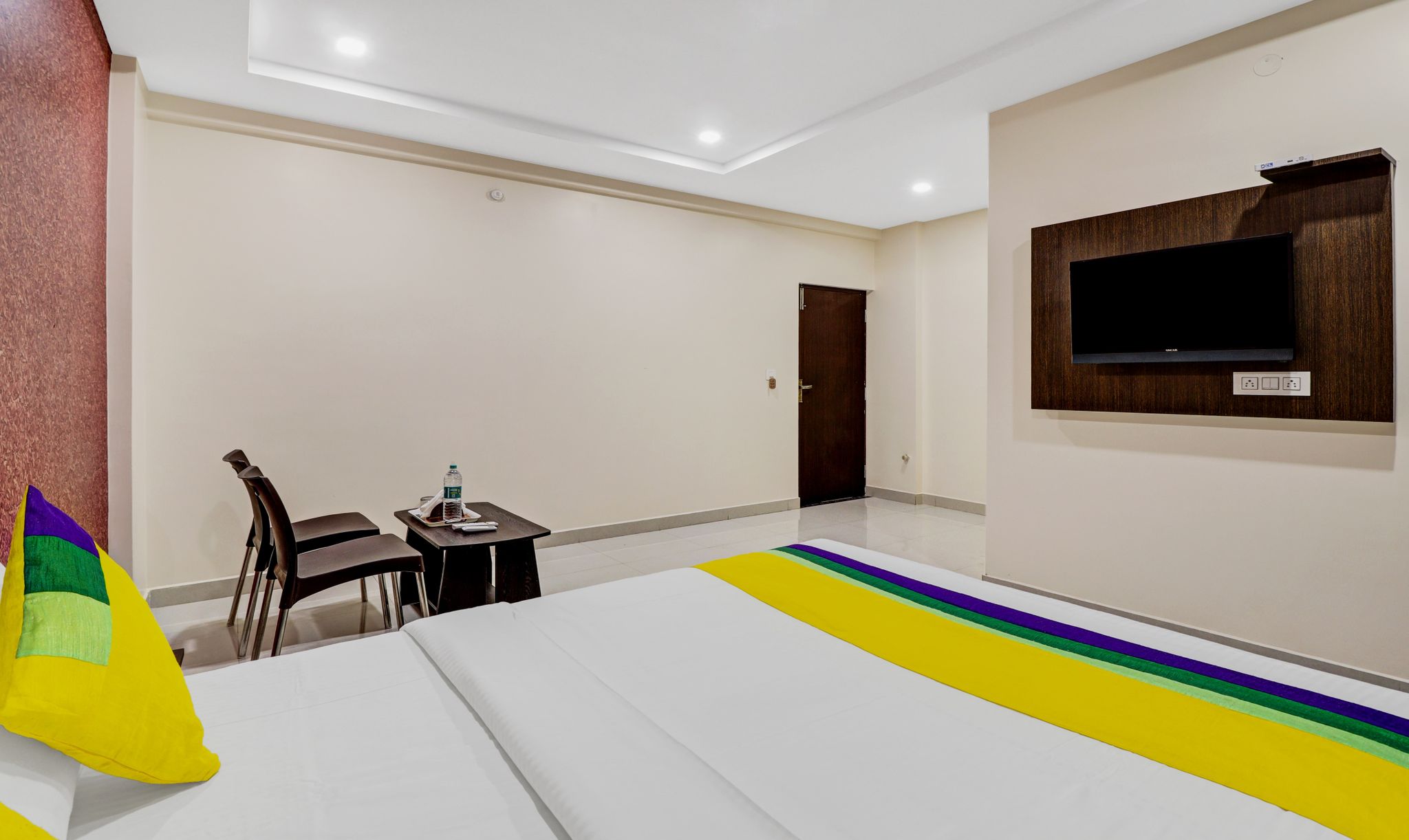 Itsy Hotels Harsha Comforts Standard Double Room 5