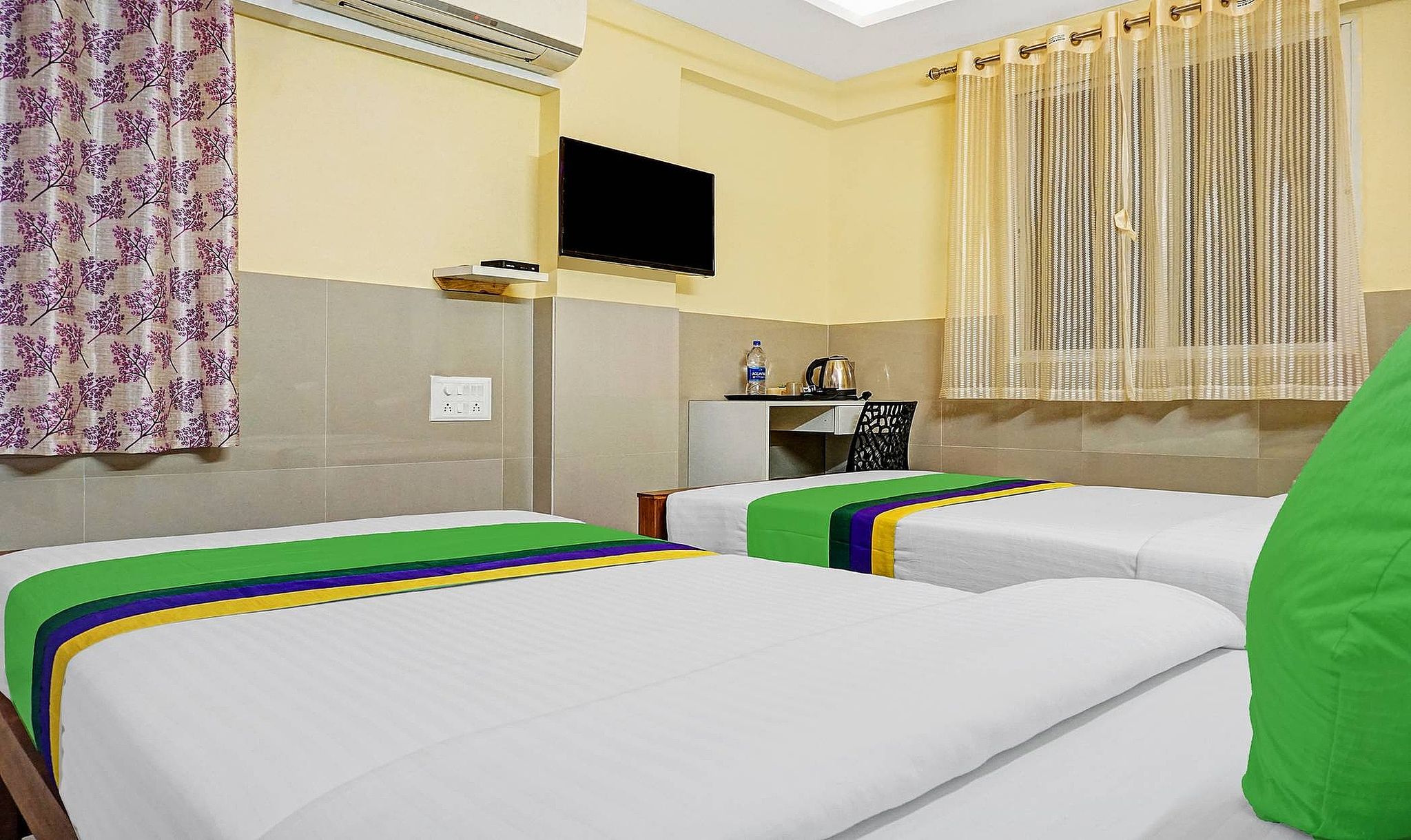 Treebo Empire Executive Premium Standard Double Room 8