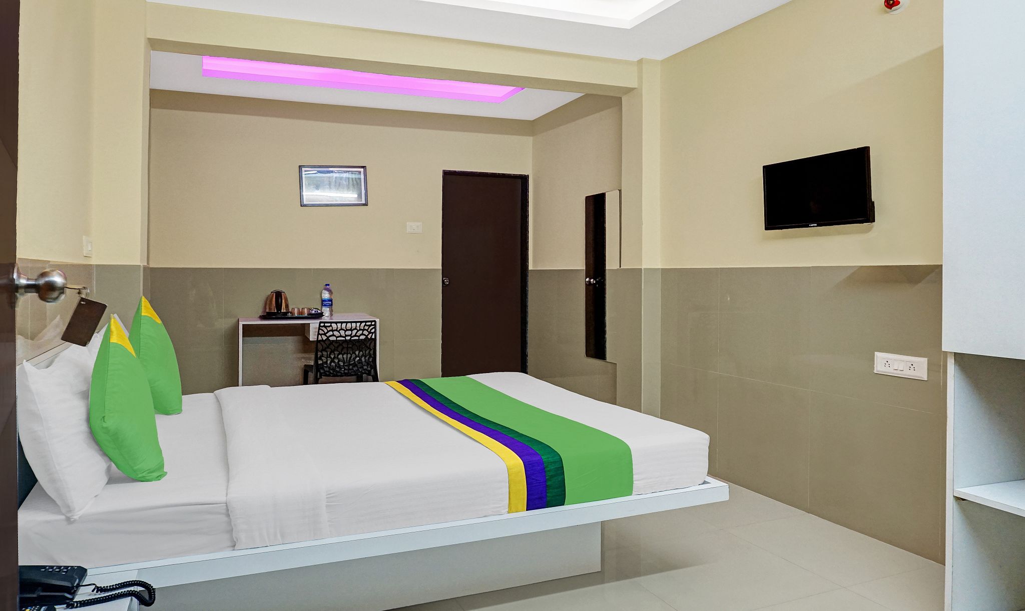Treebo Empire Executive Premium Standard Double Room 2
