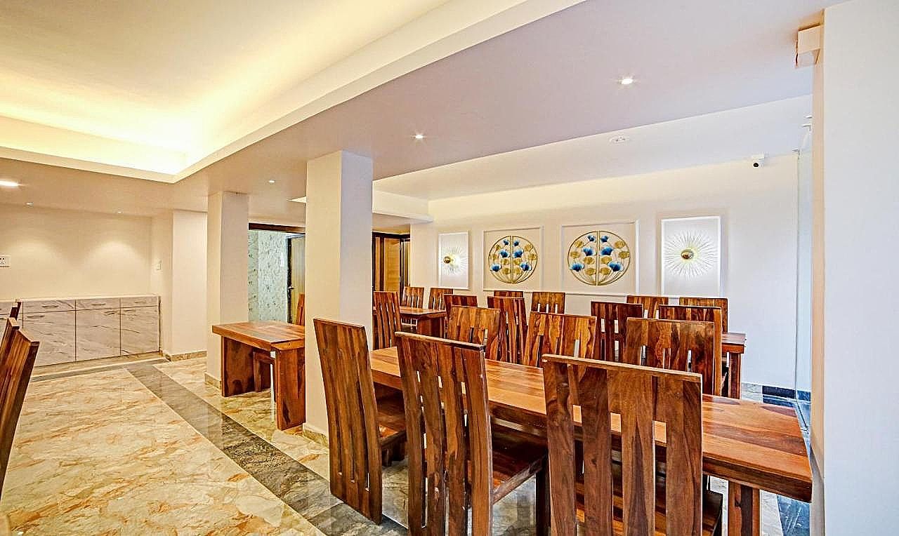 undefined Treebo Lazystay Elite 9