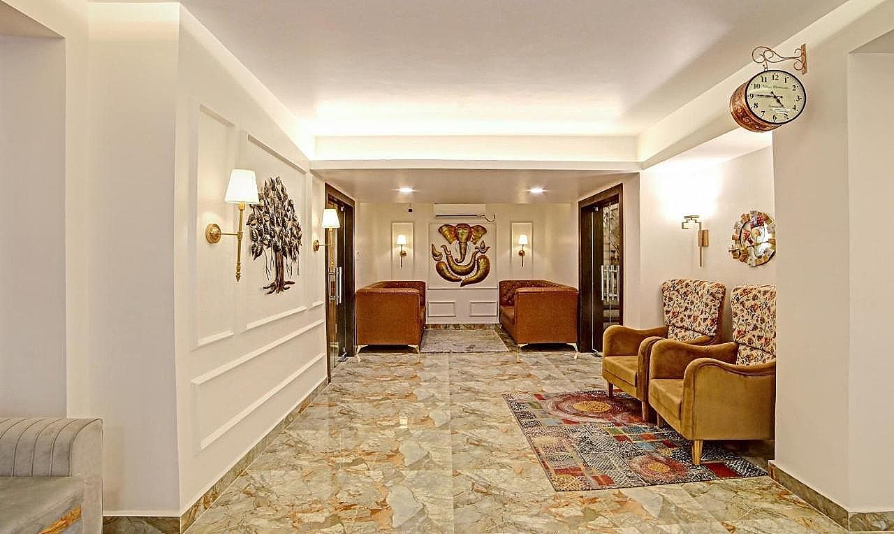 undefined Treebo Lazystay Elite 2