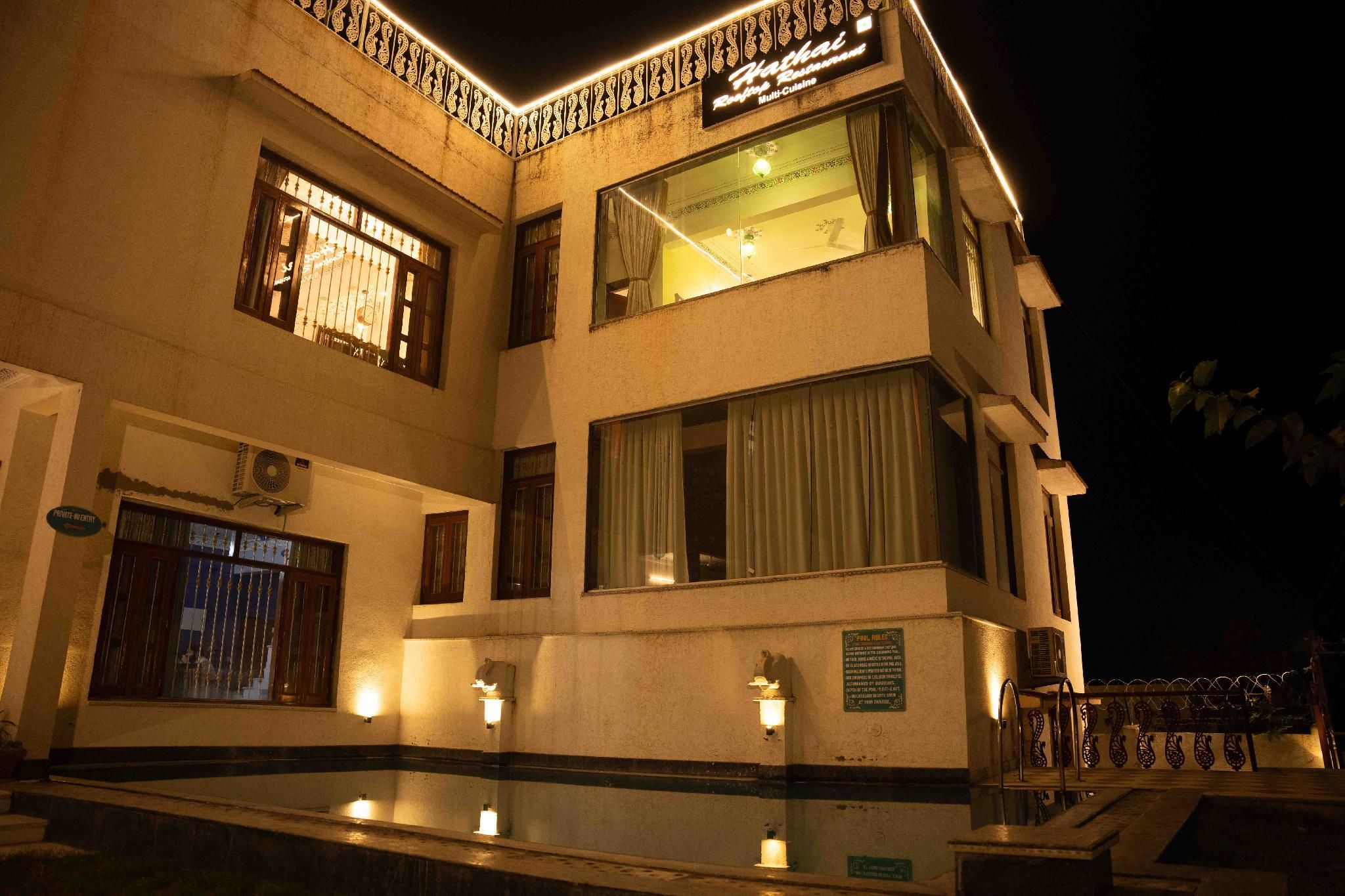 Hotel Karohi Villa