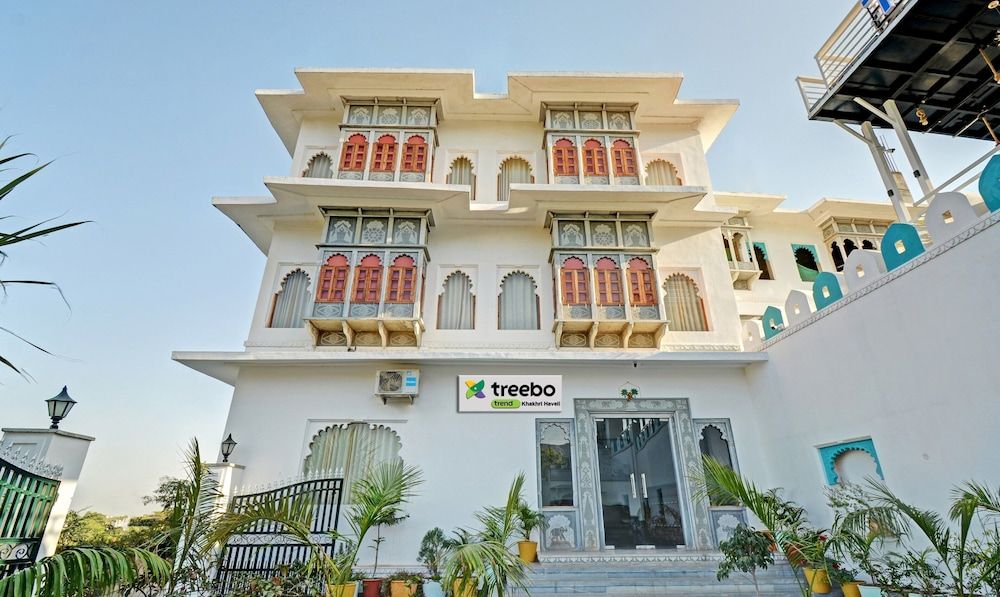 Treebo Khakhri Haveli