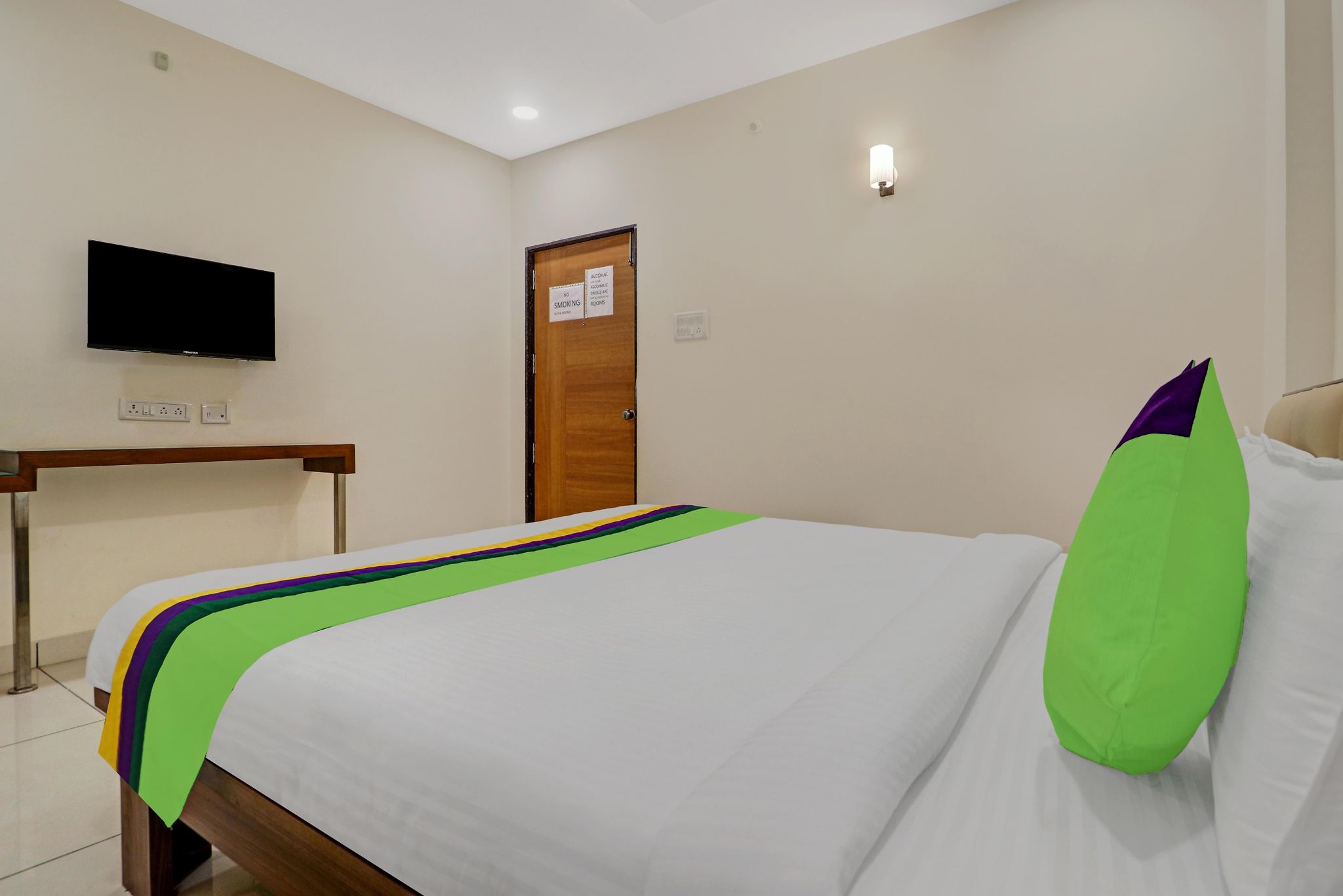Treebo Virat Residency, US Consulate Standard Double Room 7