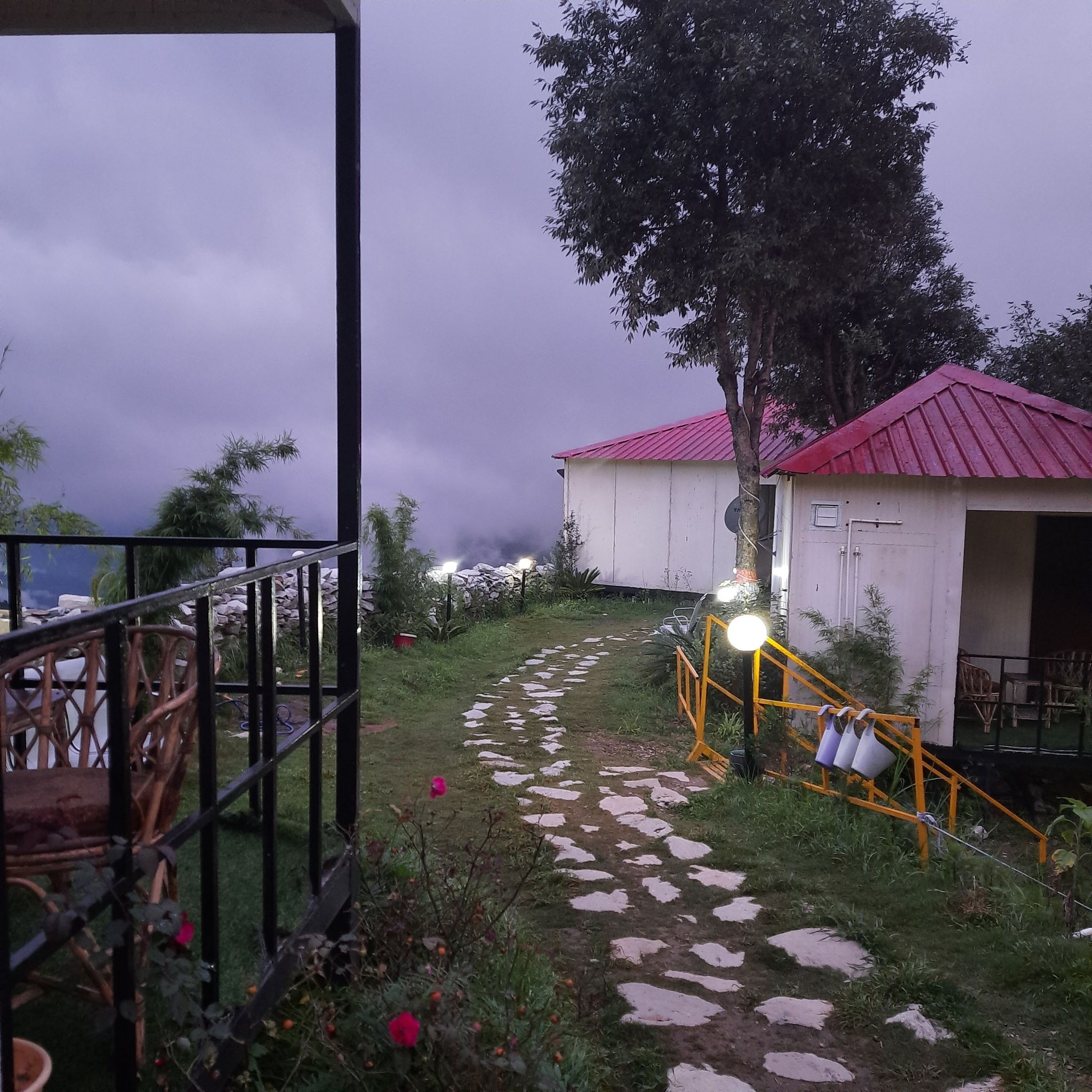 Hotel Kanatal Arbour