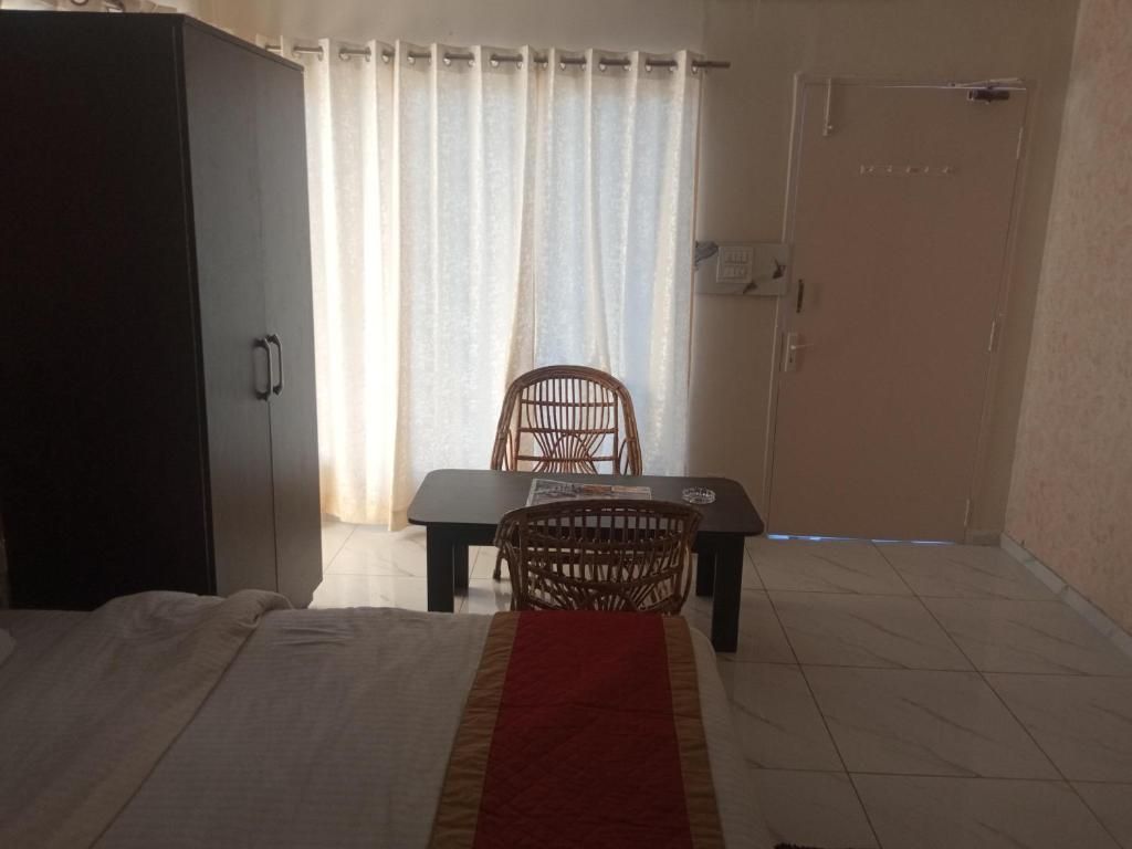 IN APPLE ESTATE KANATAL Classic Room with Mountain View 8