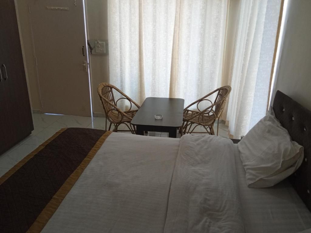 IN APPLE ESTATE KANATAL Classic Room with Mountain View 3