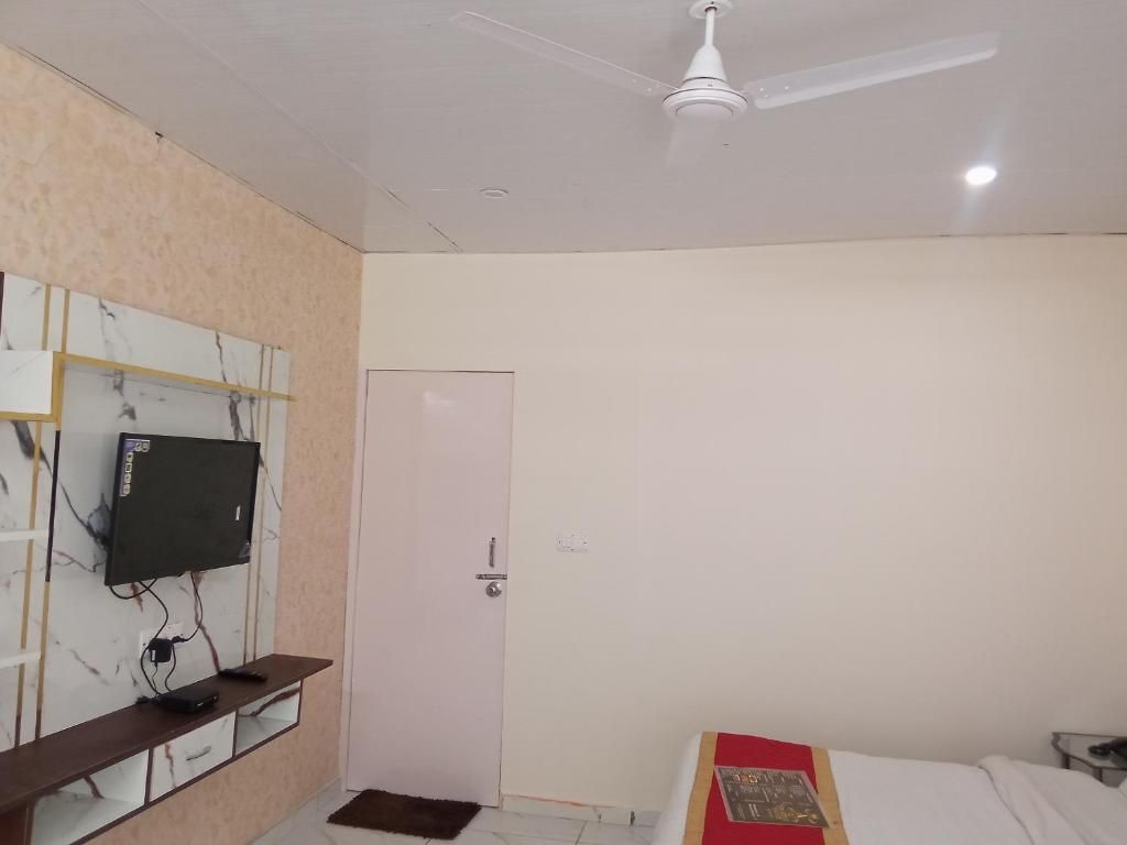 IN APPLE ESTATE KANATAL Classic Room with Mountain View 23