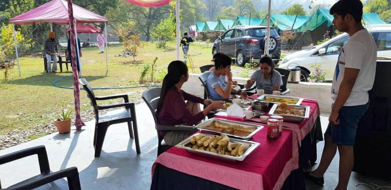 Food & Dining