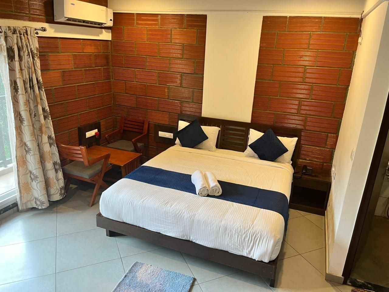 Deluxe rooms AC