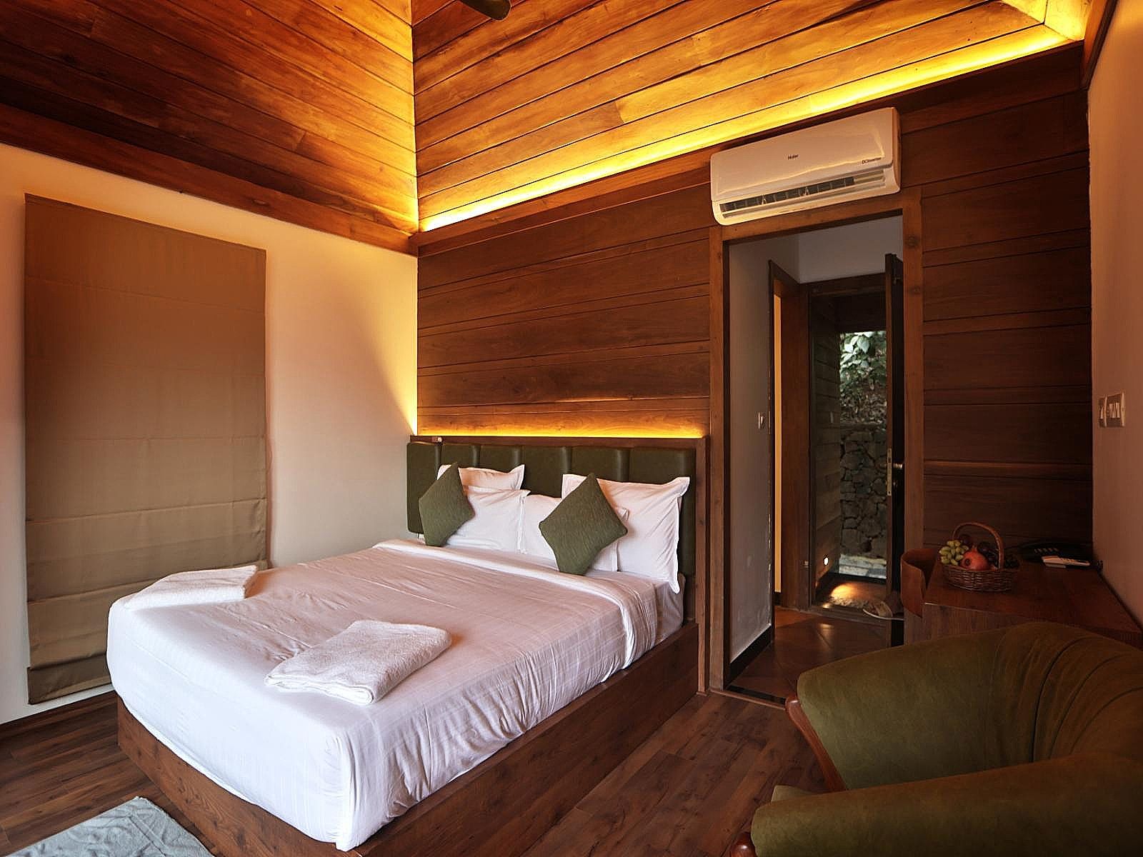 Deluxe Forest View Room