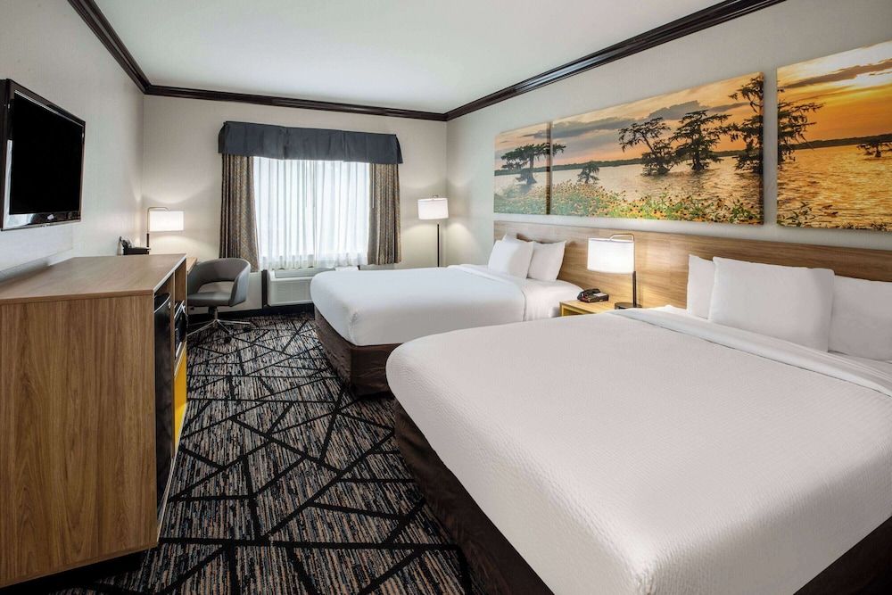 Room, 2 Queen Beds, Accessible, Non Smoking (Mobility/Hearing, Roll-In Shower)